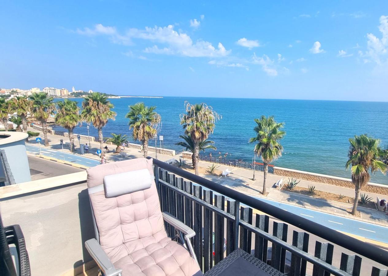 Casa Vacanze Cristoforo Colombo Holiday Trani Exterior foto