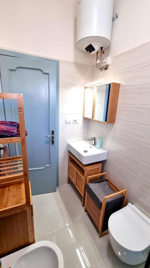 Casa Vacanze Cristoforo Colombo Holiday Trani Exterior foto