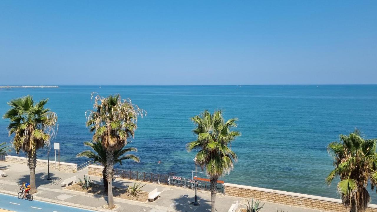 Casa Vacanze Cristoforo Colombo Holiday Trani Exterior foto