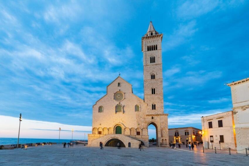 Casa Vacanze Cristoforo Colombo Holiday Trani Exterior foto